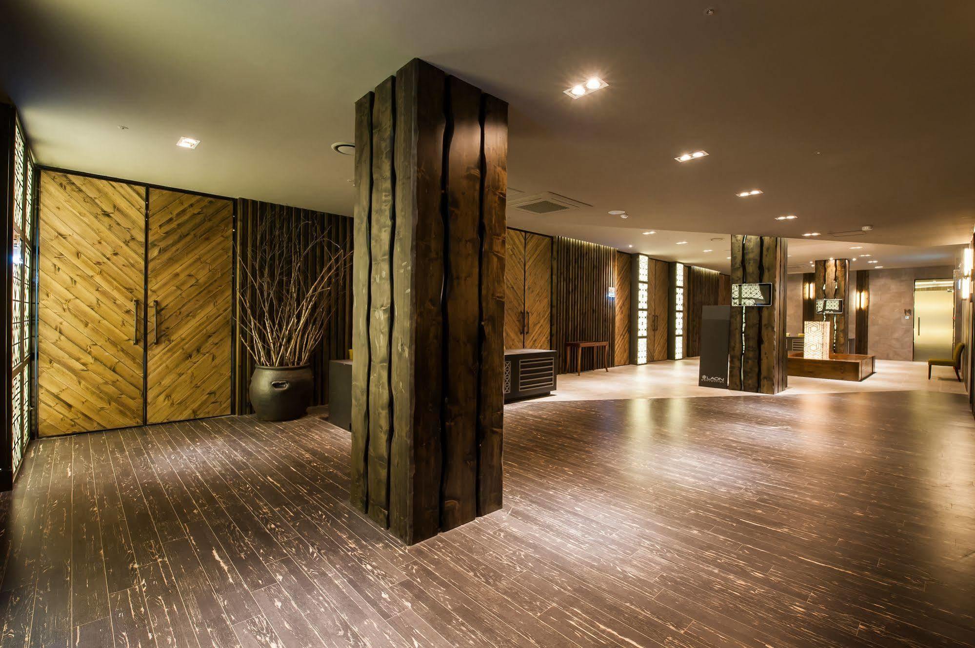 Laon Convention Hotel Daejeon Bagian luar foto